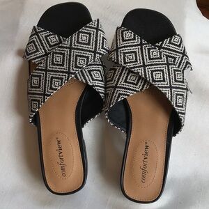 Black & White Women's Sandals 7 Wide, WORN ONCE